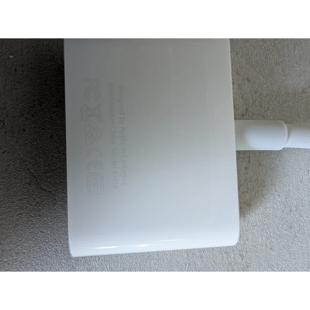 Apple A1438 Lightning to HDMI Digital AV Adapter
